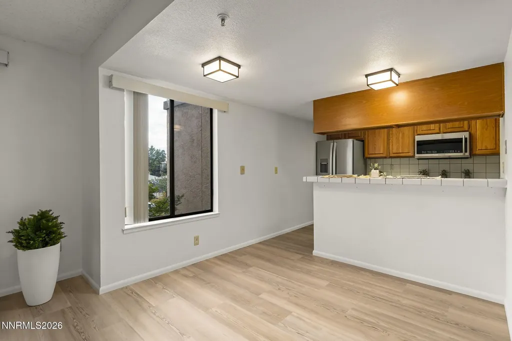 3095 Lakeside Reno NV 89509