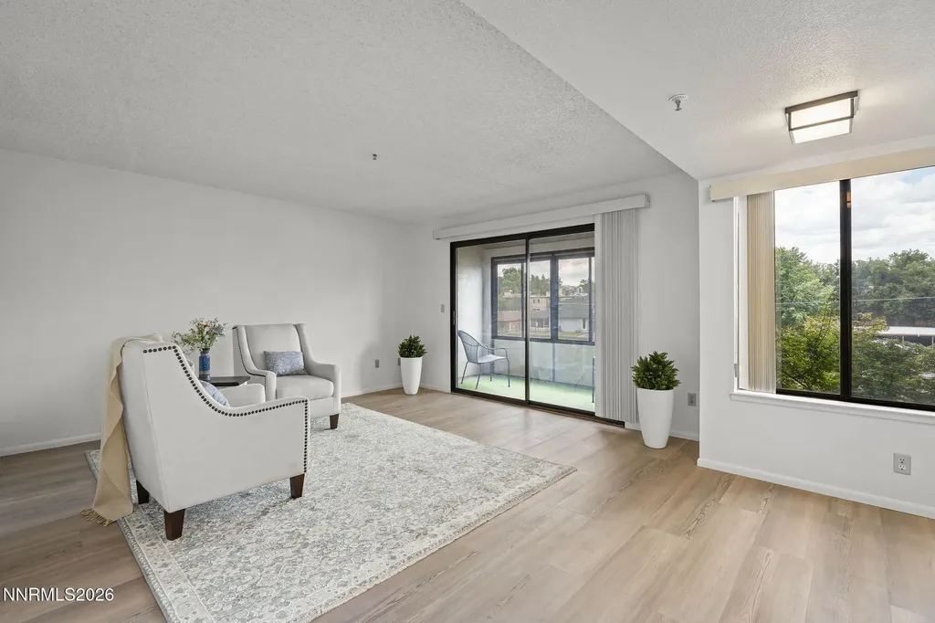 3095 Lakeside Reno NV 89509
