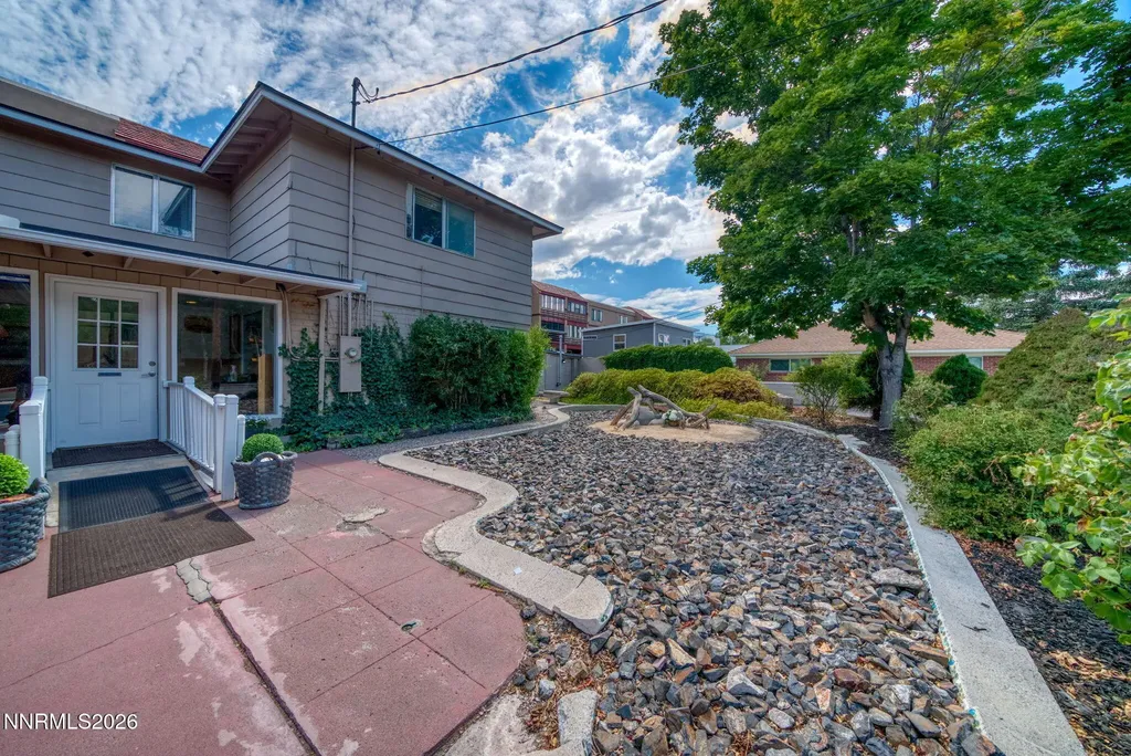 3045 Lakeside Reno NV 89509