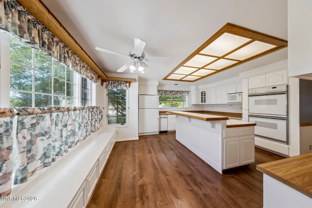 1049 Kimmerling Gardnerville NV 89460