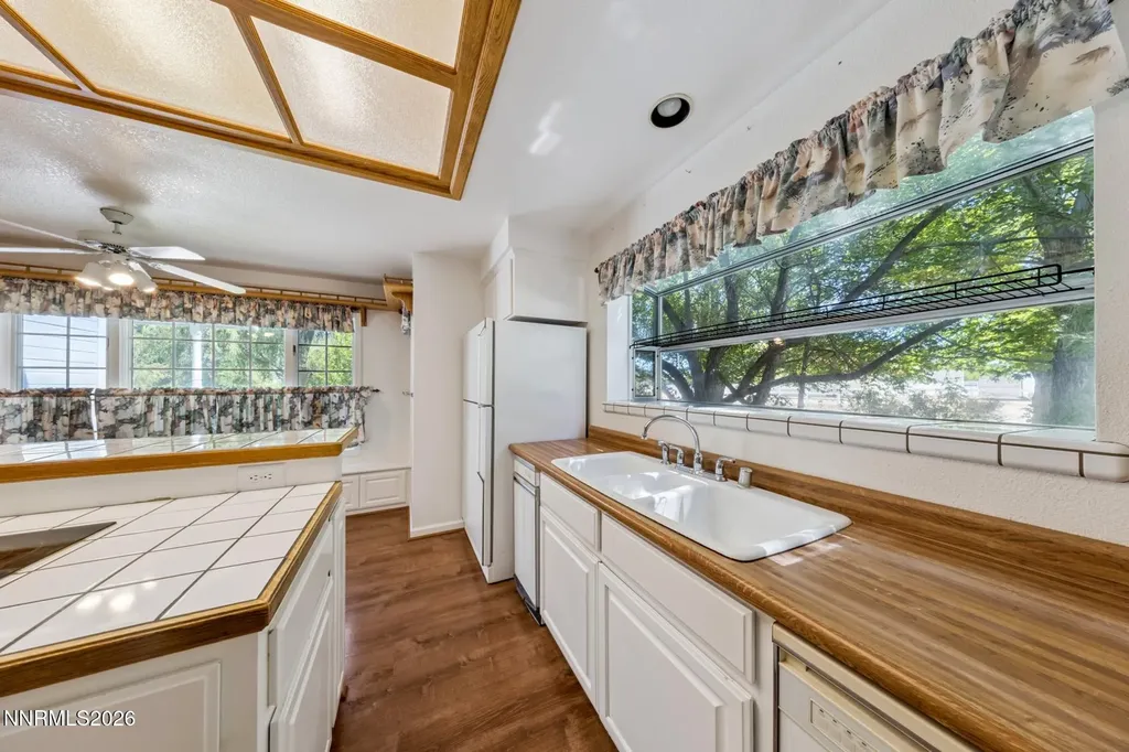 1049 Kimmerling Gardnerville NV 89460