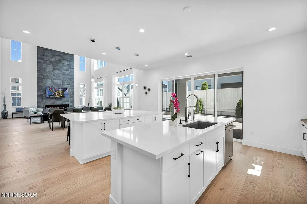 5445 Side Saddle Reno NV 89511