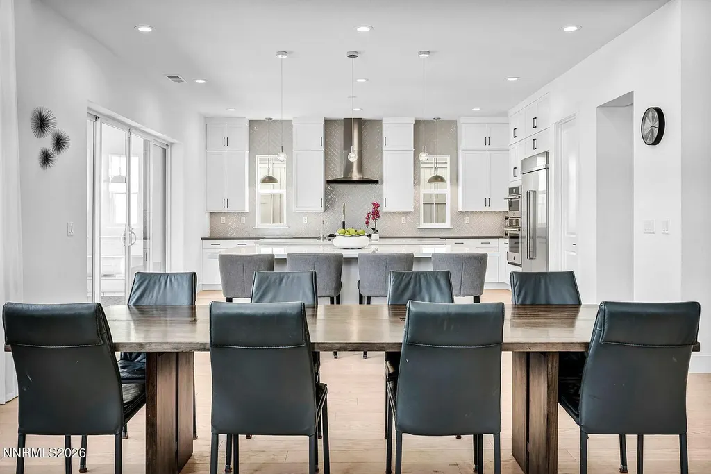 5445 Side Saddle Reno NV 89511