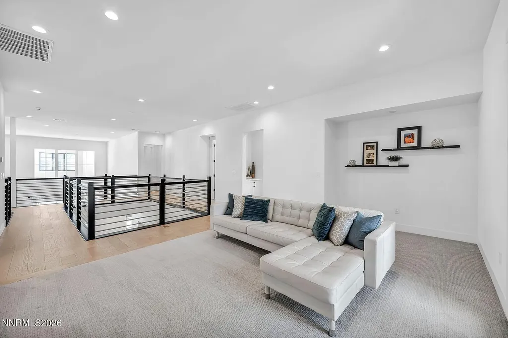 5445 Side Saddle Reno NV 89511