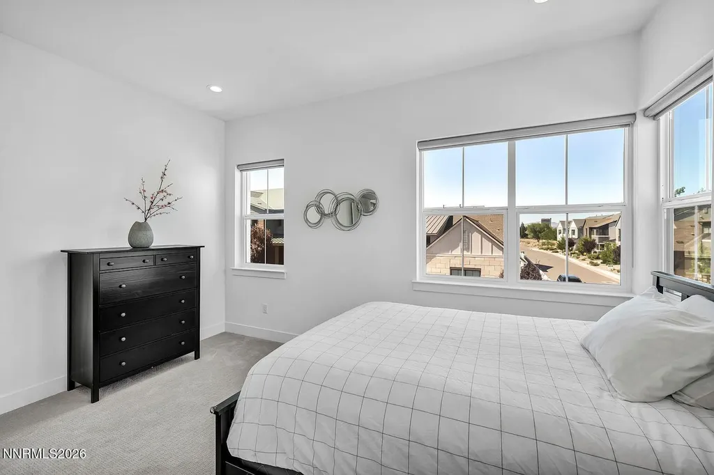 5445 Side Saddle Reno NV 89511