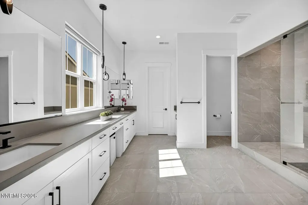 5445 Side Saddle Reno NV 89511