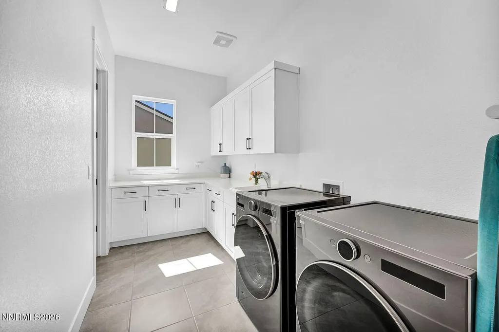 5445 Side Saddle Reno NV 89511