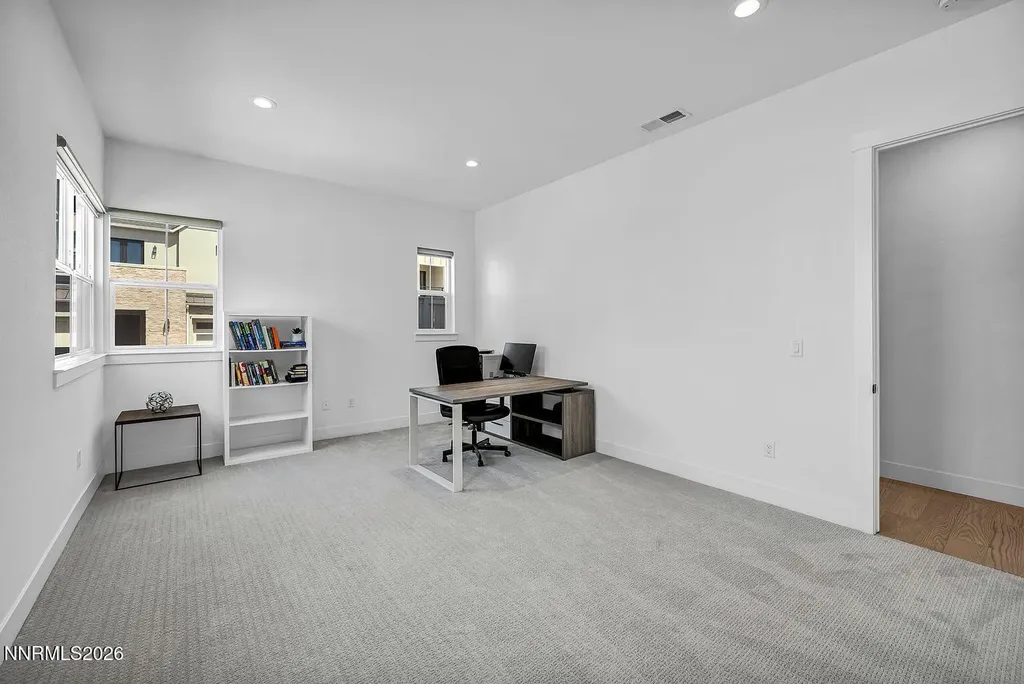 5445 Side Saddle Reno NV 89511