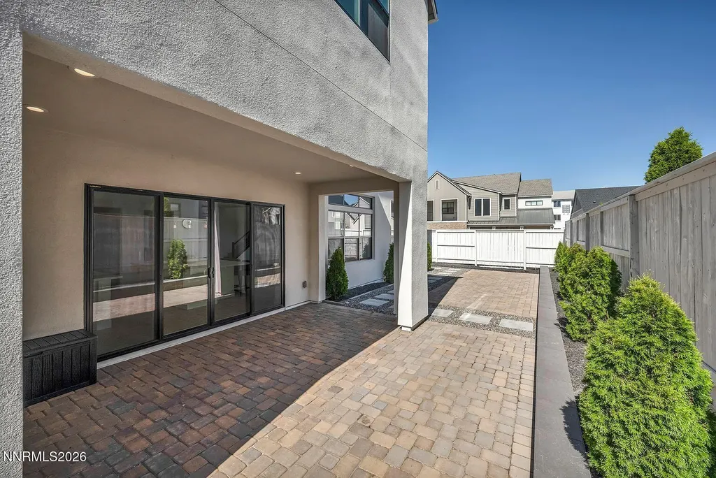 5445 Side Saddle Reno NV 89511