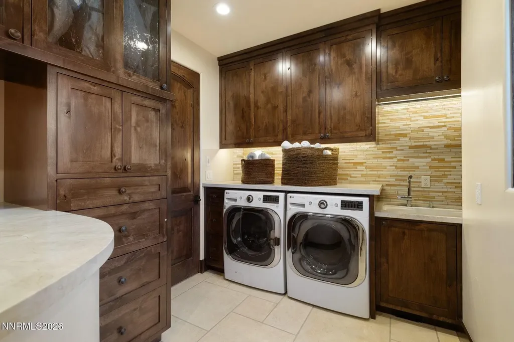 515 Rhodes Reno NV 89521