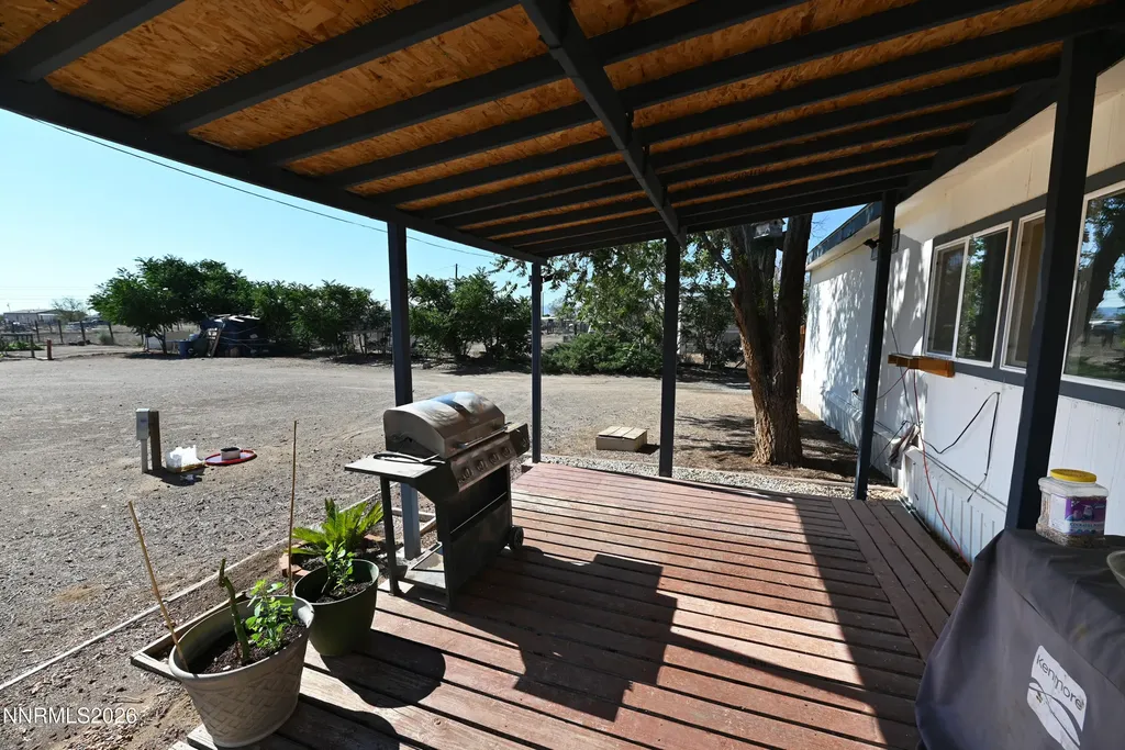 3614 Cherry Silver Springs NV 89429