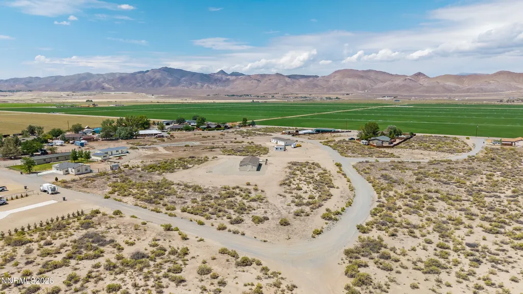 15 Northridge Yerington NV 89447