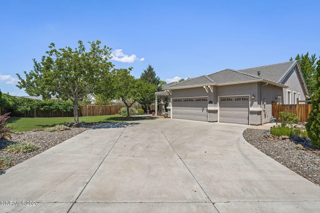 7495 Ash Peak Sparks NV 89436