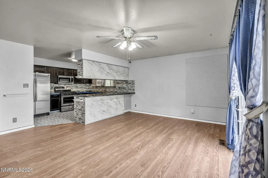 652 Silver Lace Fernley NV 89408
