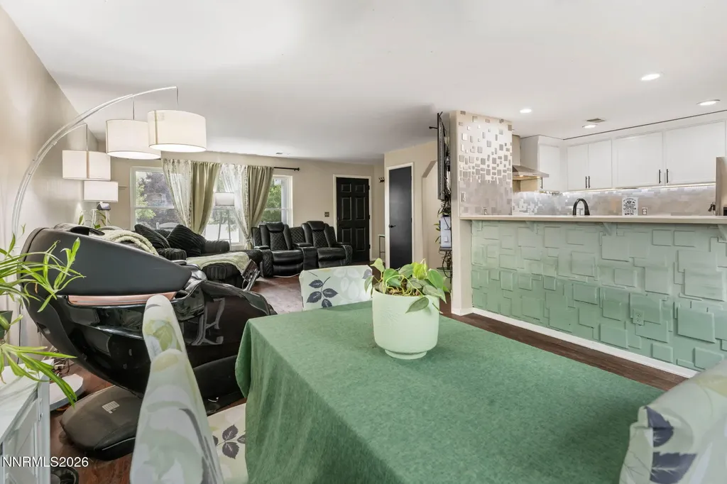 1341 Mountain Ash Gardnerville NV 89410