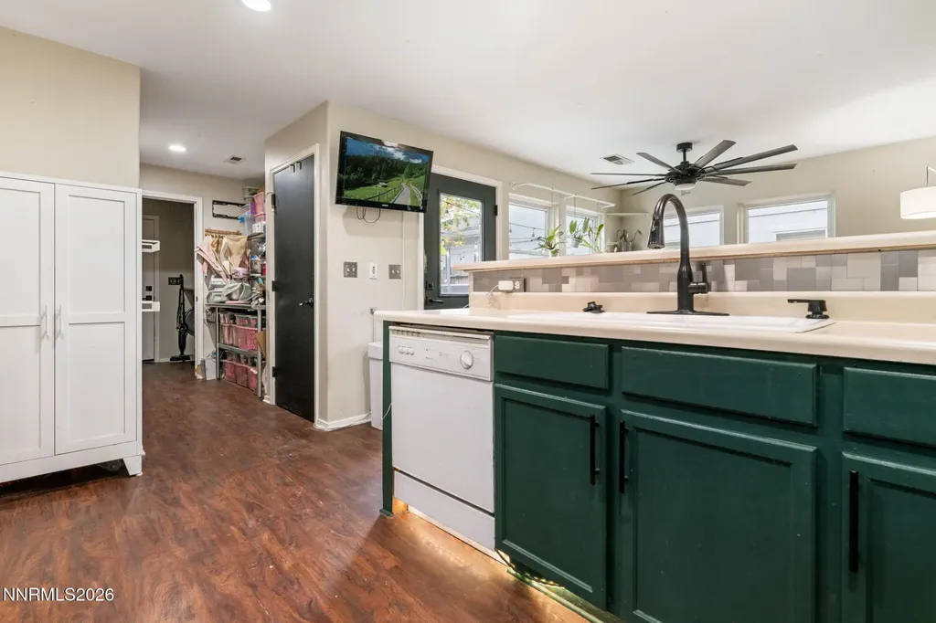 1341 Mountain Ash Gardnerville NV 89410
