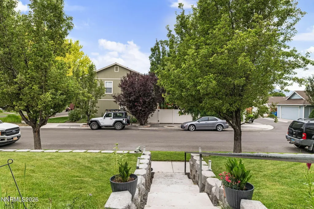 1341 Mountain Ash Gardnerville NV 89410