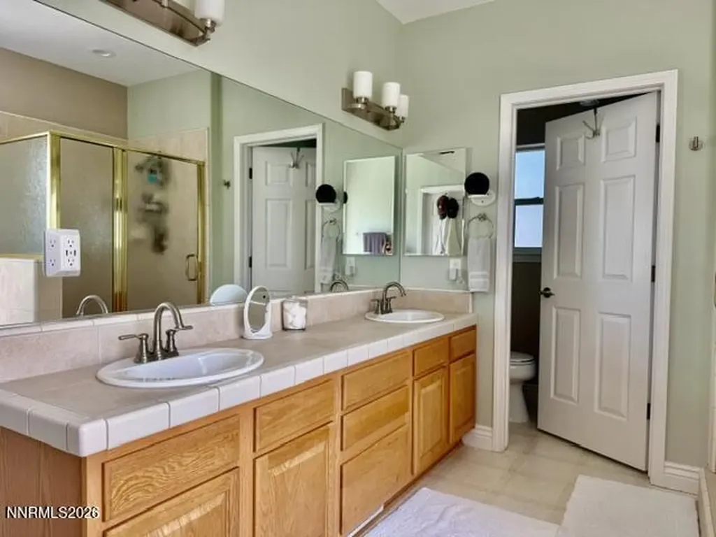 2911 La Cresta Minden NV 89423