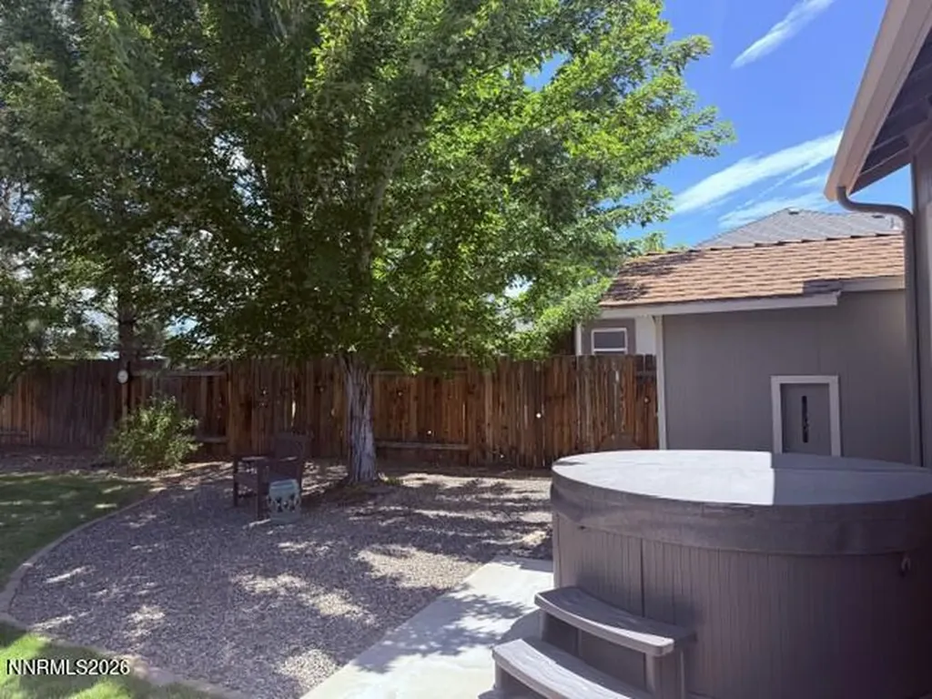 2911 La Cresta Minden NV 89423