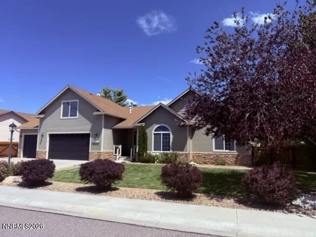 2911 La Cresta Minden NV 89423