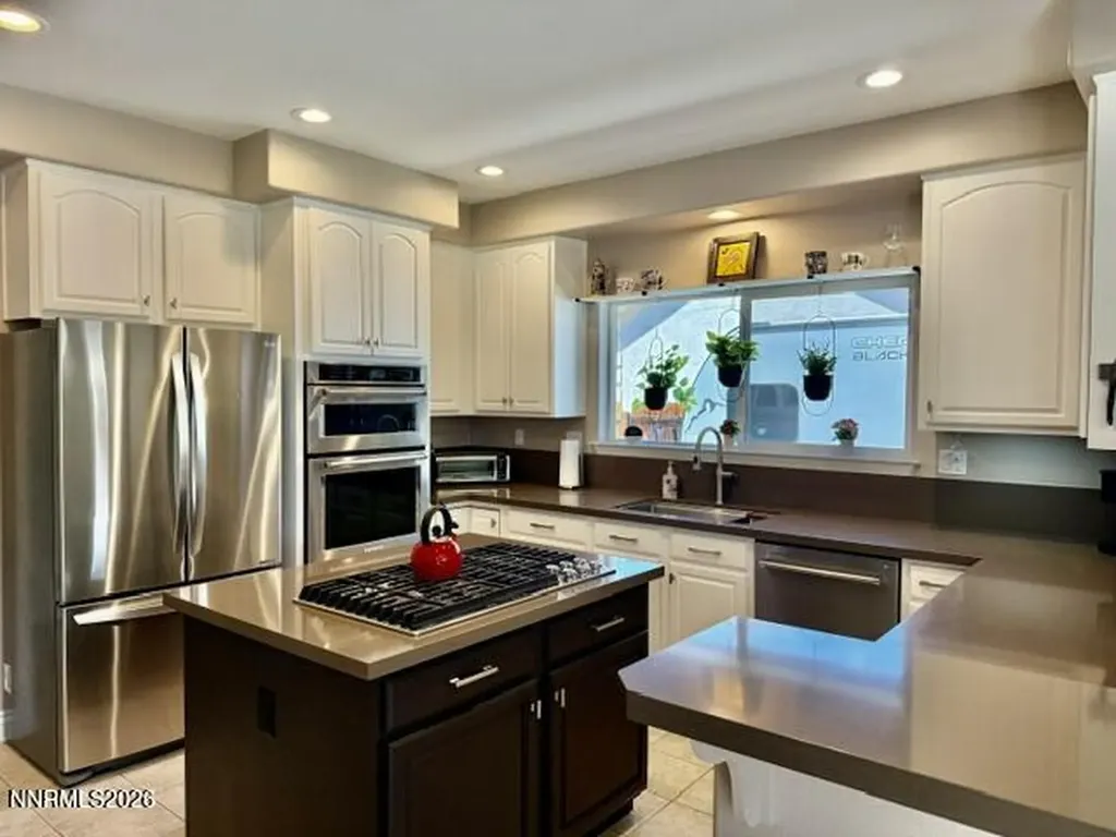 2911 La Cresta Minden NV 89423