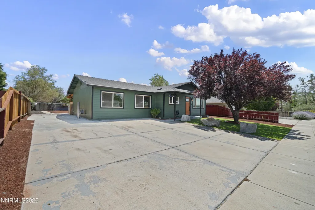 415 Keystone Dayton NV 89403