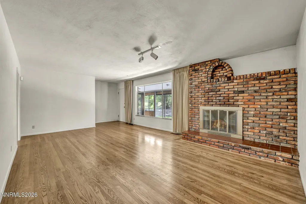 3490 Plumb Reno NV 89509