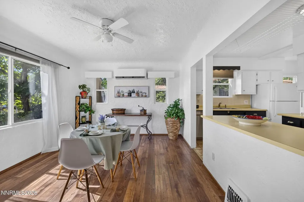 1207 Lander Reno NV 89509