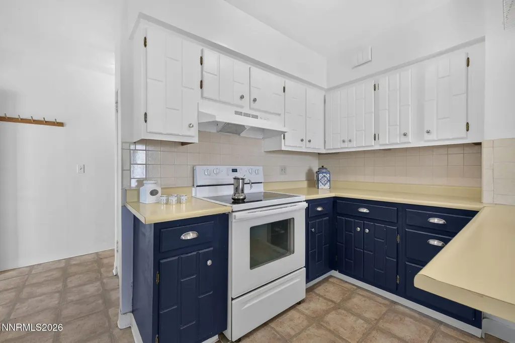 1207 Lander Reno NV 89509