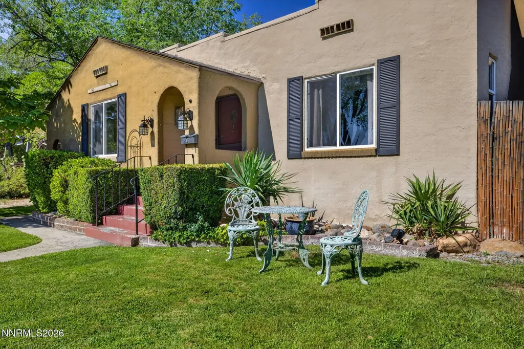 1207 Lander Reno NV 89509