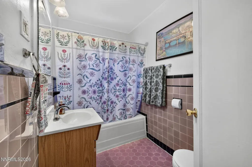 1207 Lander Reno NV 89509