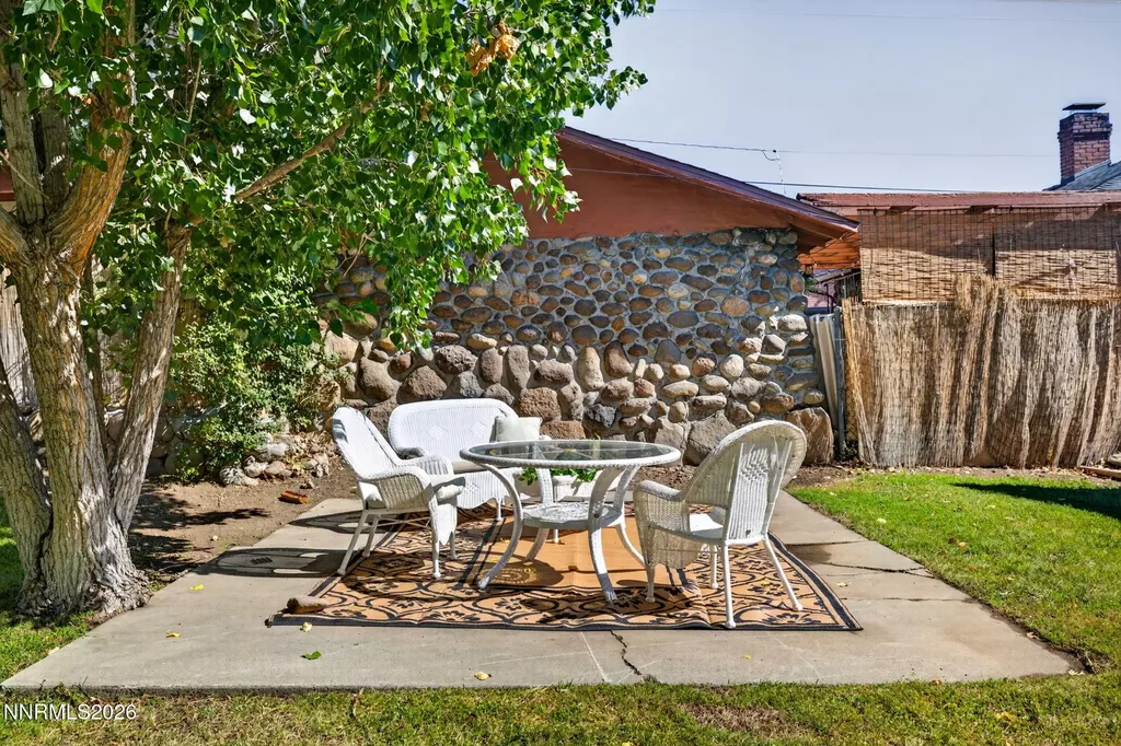 1207 Lander Reno NV 89509