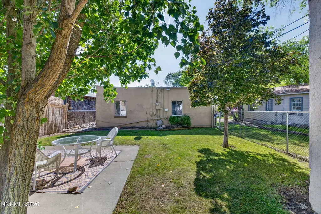 1207 Lander Reno NV 89509