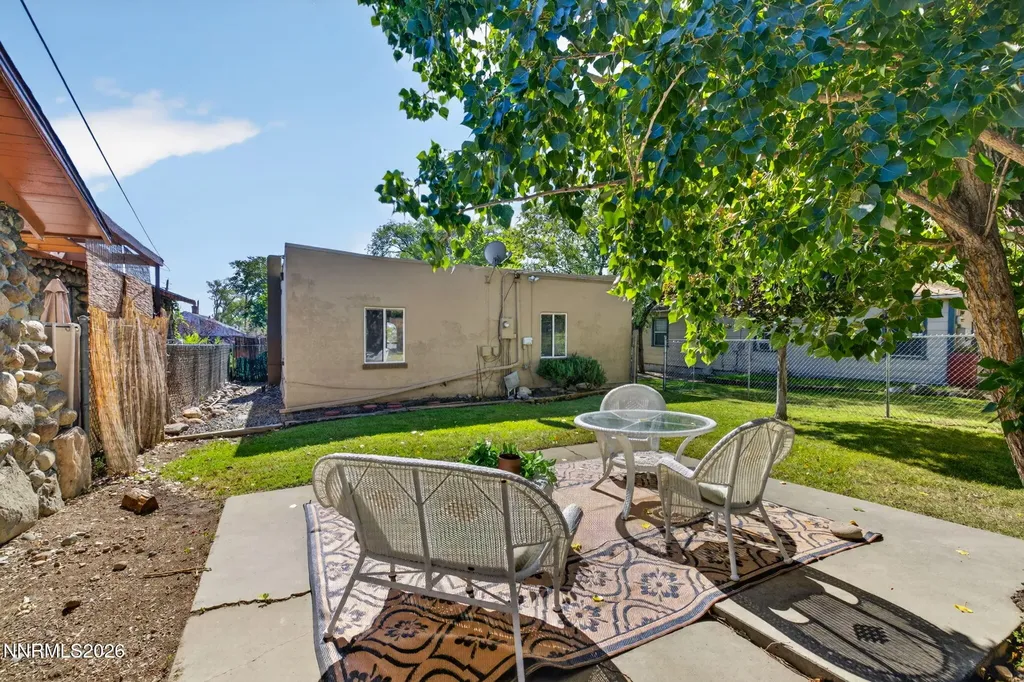 1207 Lander Reno NV 89509