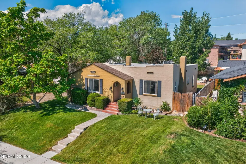1207 Lander Reno NV 89509