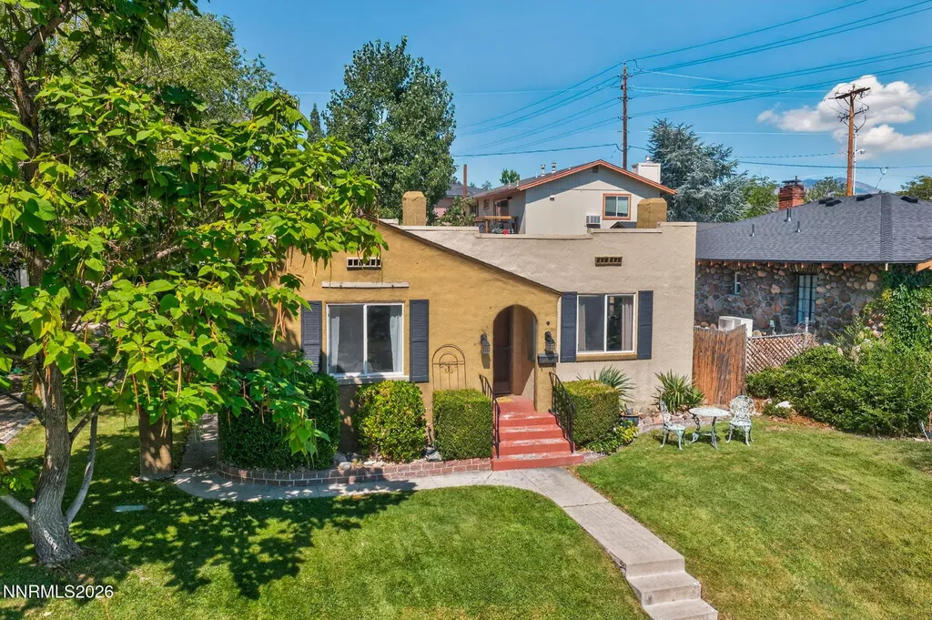 1207 Lander Reno NV 89509