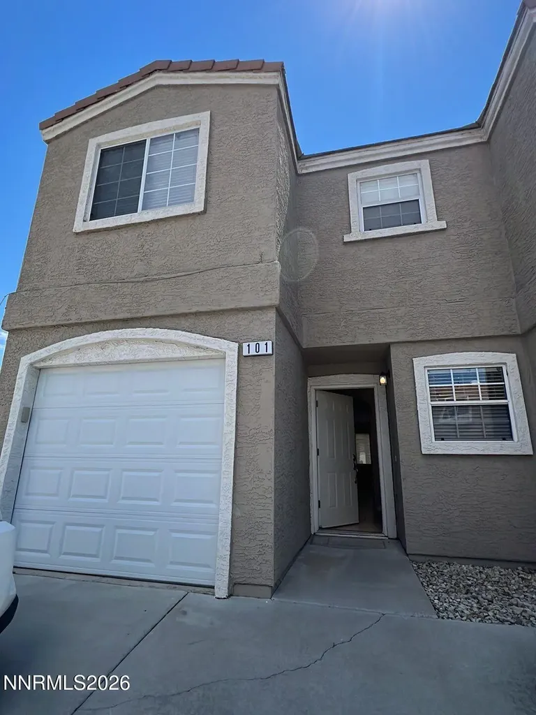 5765 Vista Serena Sparks NV 89436