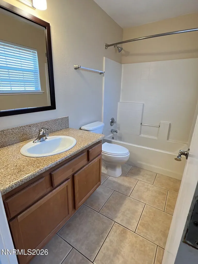 5765 Vista Serena Sparks NV 89436