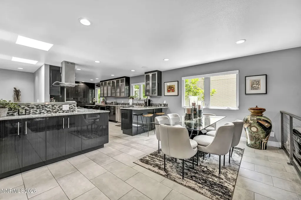 4865 Lakeridge Reno NV 89509