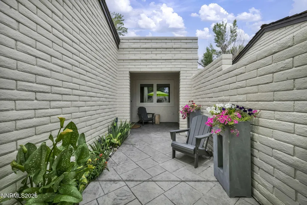 4865 Lakeridge Reno NV 89509