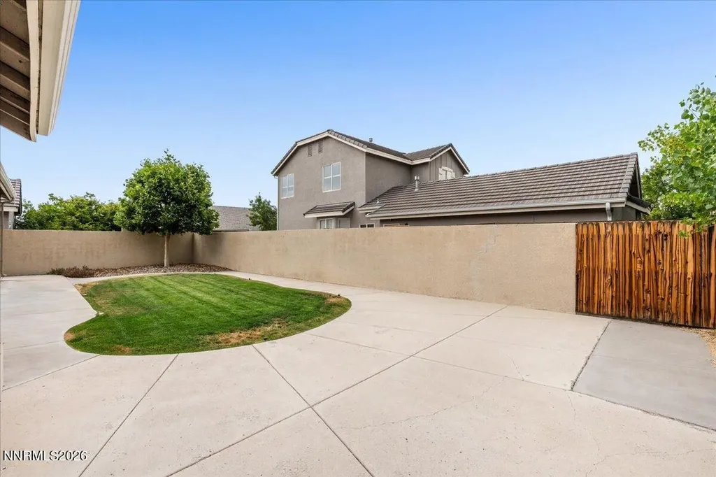 1445 Gold Cliff Reno NV 89521