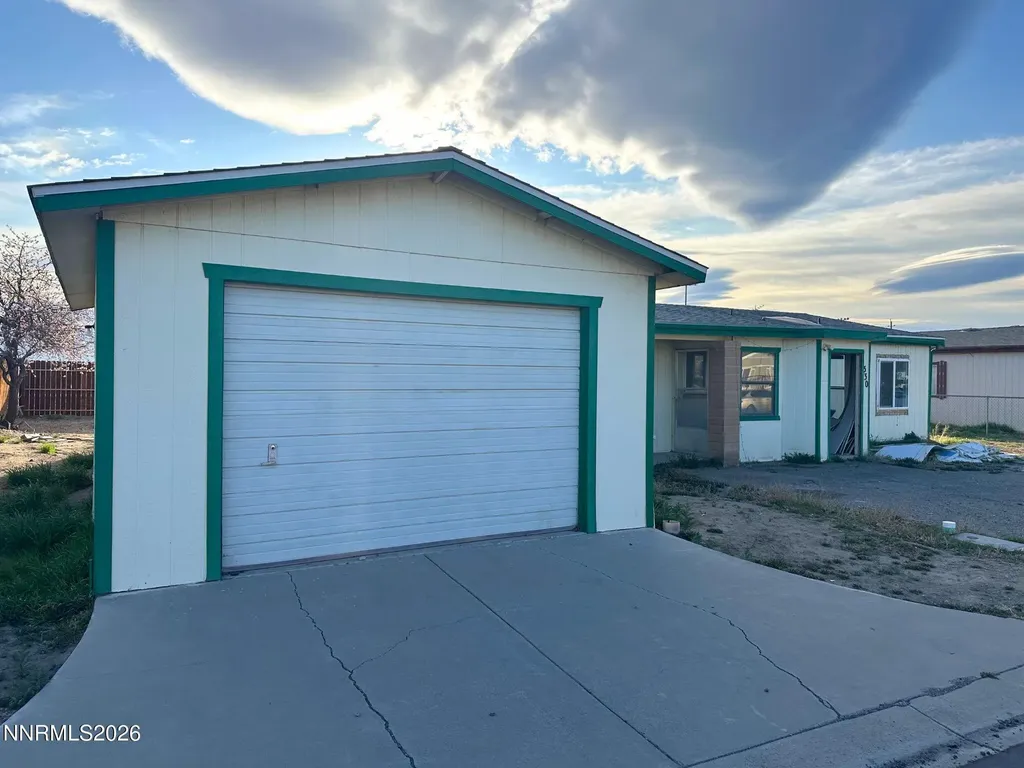 330 Parkland Fernley NV 89408