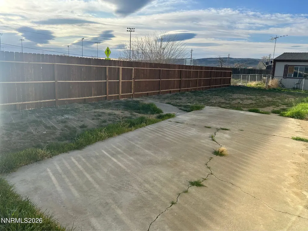 330 Parkland Fernley NV 89408