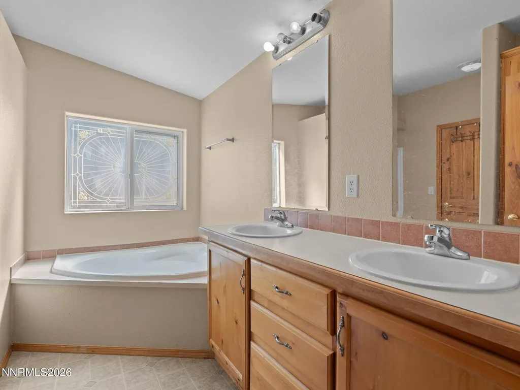4900 Range Land Reno NV 89510