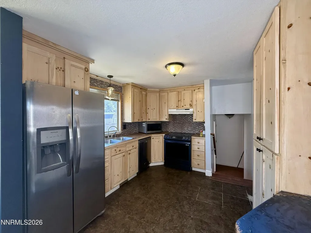 1855 Mizpah Winnemucca NV 89445
