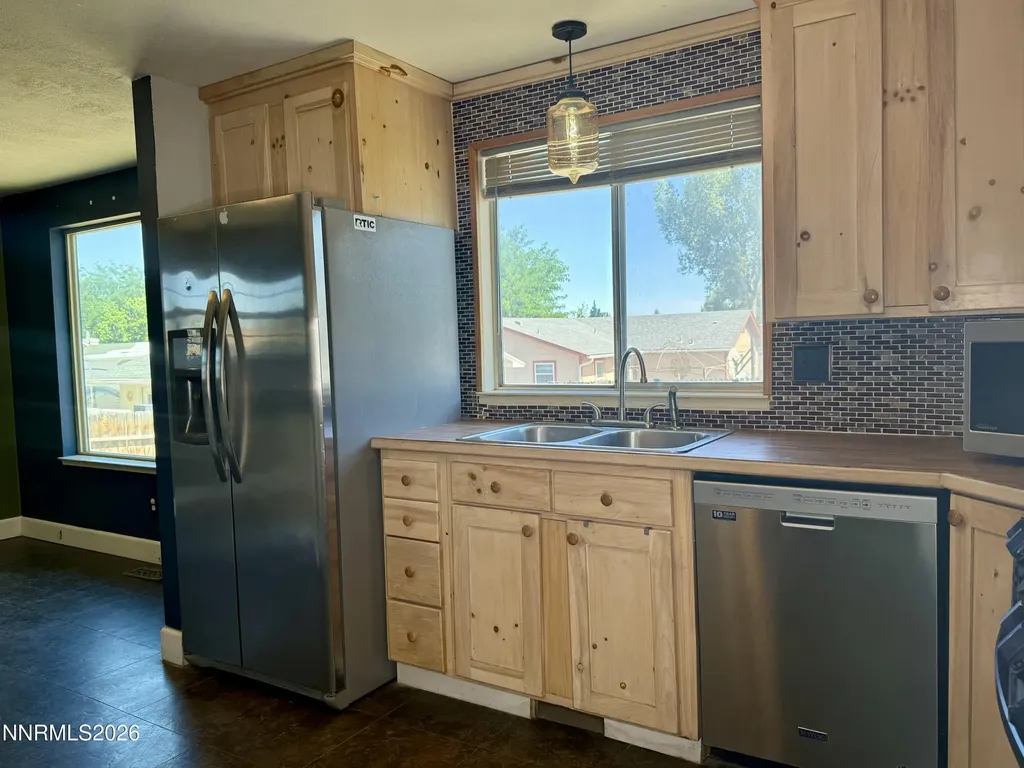 1855 Mizpah Winnemucca NV 89445
