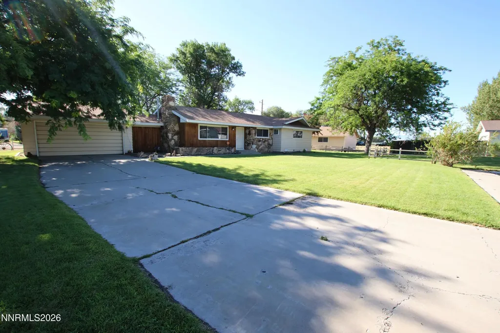 452 California Yerington NV 89447