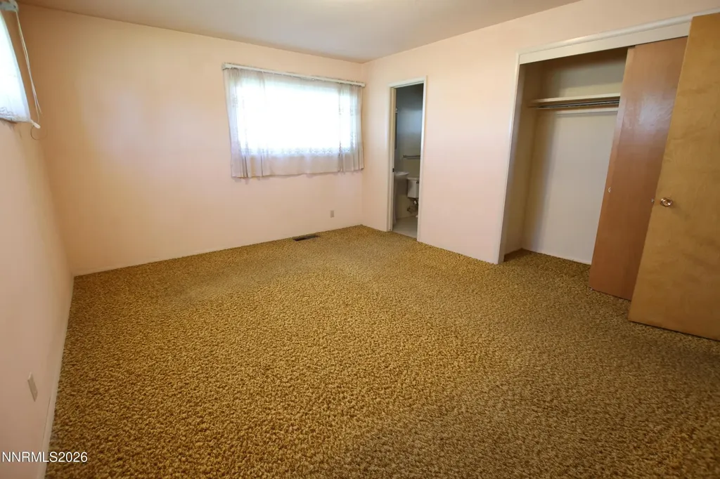 452 California Yerington NV 89447