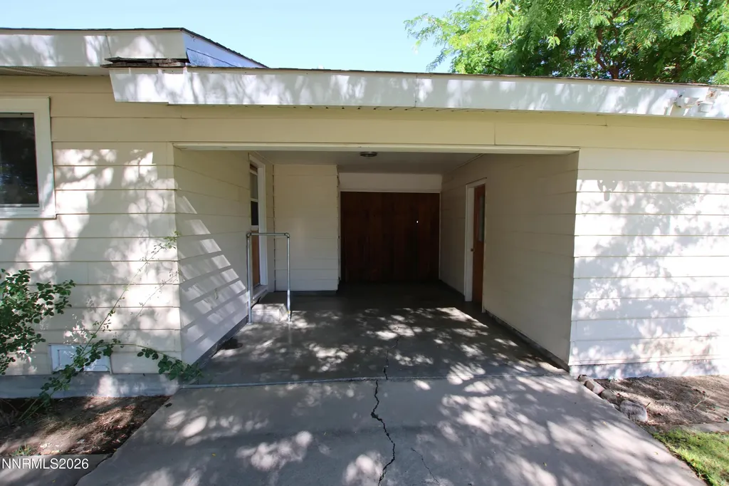 452 California Yerington NV 89447