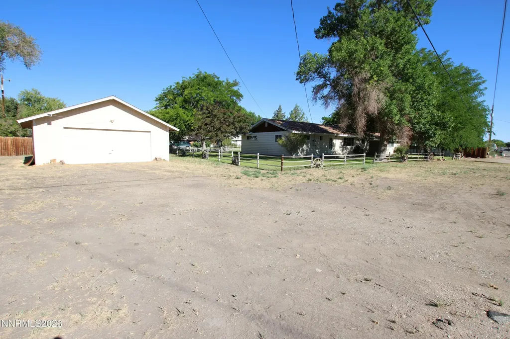 452 California Yerington NV 89447